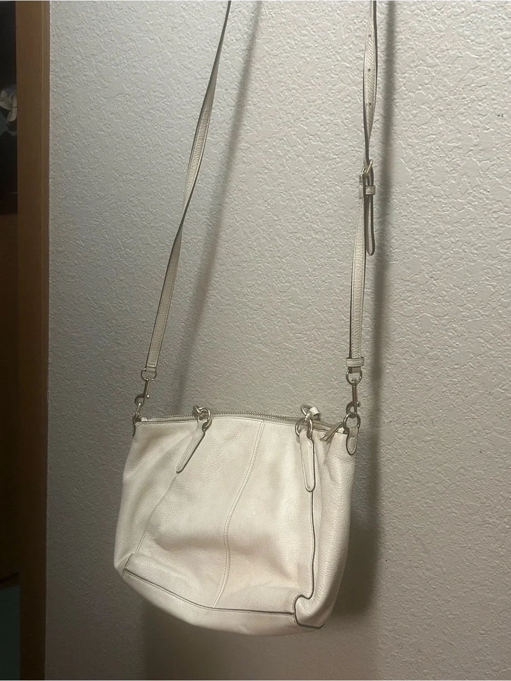 Authentic COACH Cream Pebbled Leather Crossbody Shoulder Bag with Gold Hardware
